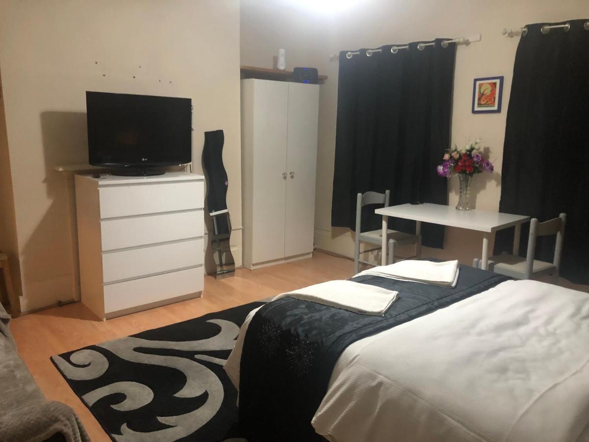 فندق لندنفي  Oyo 94 Bricklane Studio Flats المظهر الخارجي الصورة